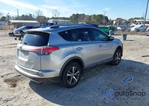 2017 Toyota Rav4 Xle z USA, uszkodzony, nr VIN 2T3WFREV5HW403416